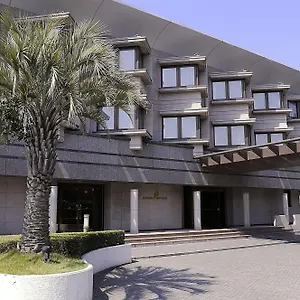 https://park.kanagawa-hotels.com